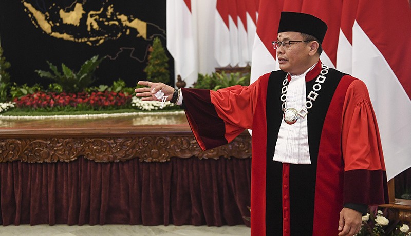 Guntur Hamzah Resmi Jadi Hakim MK Gantikan Aswanto yang Diberhentikan DPR - Bagian 2
