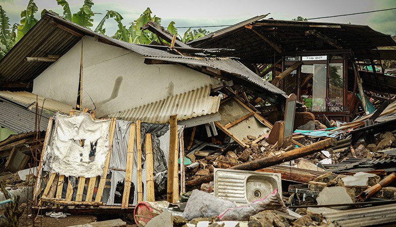 Foto-Foto Bangunan Satu Kampung Hancur Diguncang Gempa Cianjur - Bagian 2
