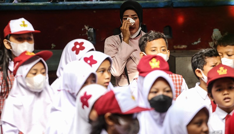 Siswa SD di Depok Peringati Hari Guru Tanpa Kehadiran Guru, Wali Murid Menangis - Bagian 1