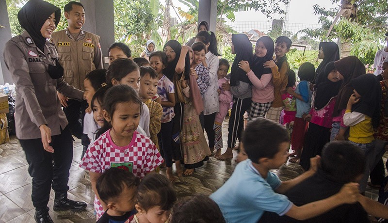 Polri Berikan Terapi Trauma Healing kepada Anak-Anak Korban Gempa Cianjur - Bagian 3