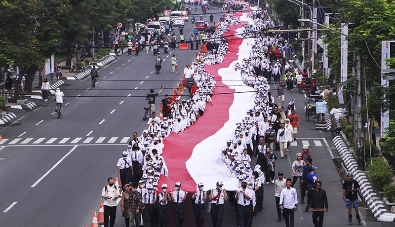 Ribuan Orang Ikuti Kirab Merah Putih Bhinneka Tunggal Ika di Kota Semarang - Bagian 1
