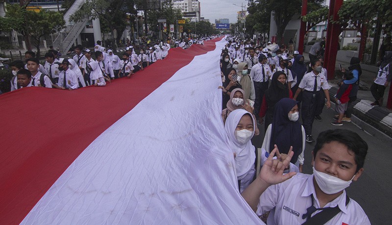 Ribuan Orang Ikuti Kirab Merah Putih Bhinneka Tunggal Ika di Kota Semarang - Bagian 2