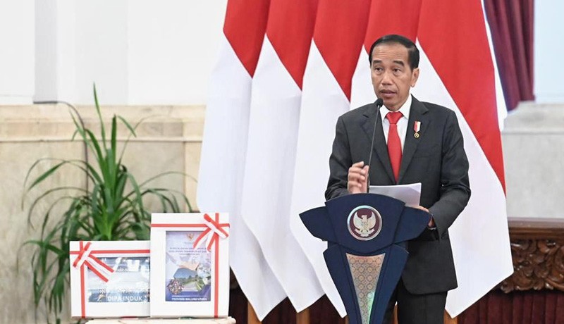 Jokowi Serahkan DIPA dan Buku Daftar Alokasi Transfer ke Daerah Tahun Anggaran 2023 - Bagian 1