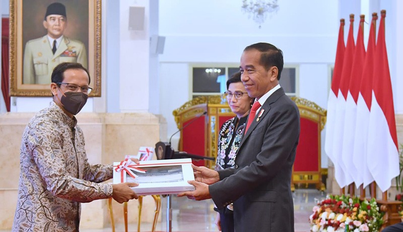 Jokowi Serahkan DIPA dan Buku Daftar Alokasi Transfer ke Daerah Tahun Anggaran 2023 - Bagian 5