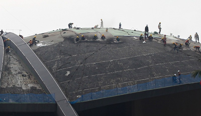 Progres Perbaikan Atap Gedung Kura-Kura DPR yang Telan Biaya Rp4,5 M - Bagian 1