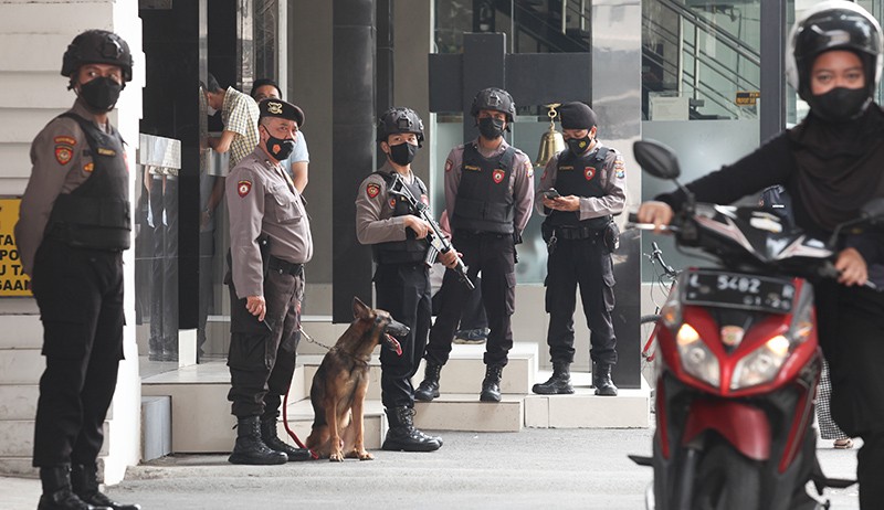 Kantor Polisi Dijaga Ketat setelah Peristiwa Bom Bunuh Diri - Bagian 2