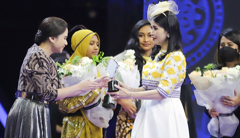 Tissa Biani Hingga Novia Bachmid Raih Penghargaan Lifestyle Awards - Bagian 2