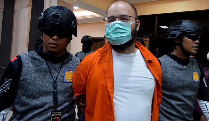 2 WNA Buronan Interpol Kasus Penggelapan Pajak Ceko Ditangkap di Bali - Bagian 2