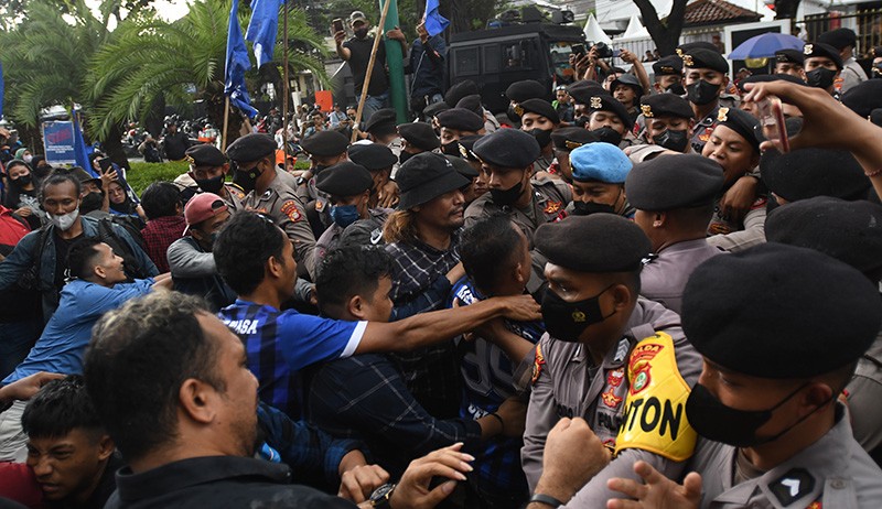 Partai Prima Tidak Lolos Peserta Pemilu 2024, Simpatisan Ngamuk di KPU - Bagian 2