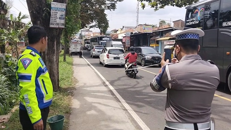 Tragis, Kakak Adik asal Cilacap Tewas Terlindas Bus Budiman di Limbangan Garut