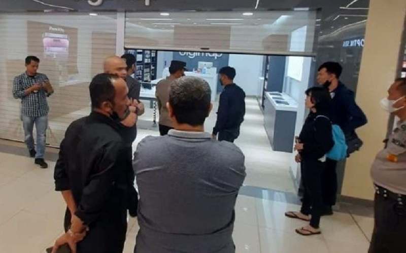 Gerai Handphone dalam Mal Ternama di Palembang Dibobol Maling, Puluhan Ponsel iPhone Raib