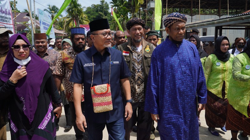 Hadiri Jambore Dai Internasional di Fakfak, Zulhas Kagumi Perjuangan Ustadz Fadlan Garamatan - Bagian 3