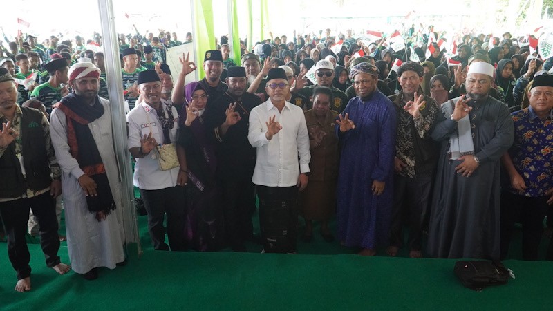 Hadiri Jambore Dai Internasional di Fakfak, Zulhas Kagumi Perjuangan Ustadz Fadlan Garamatan - Bagian 4