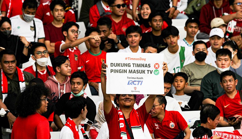 25.000 Lebih Supoter Dukung Timnas Indonesia di Stadion GBK - Bagian 2