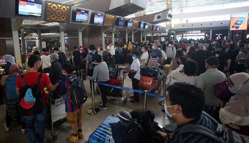 Puncak Arus Mudik Natal di Bandara Soetta, 159.282 Penumpang Naik Pesawat - Bagian 1