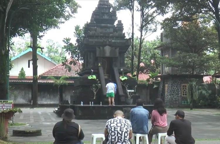 Libur Natal, Ribuan Wisatawan Padati Candi di Kompleks Gereja HKTY Ganjuran Bantul  