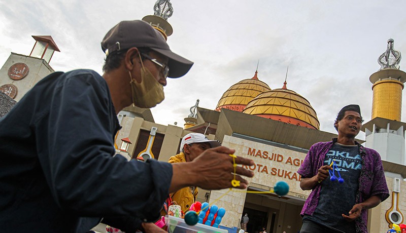 Kebijakan PPKM Dicabut, Masyarakat Diimbau Tetap Pakai Masker - Bagian 1