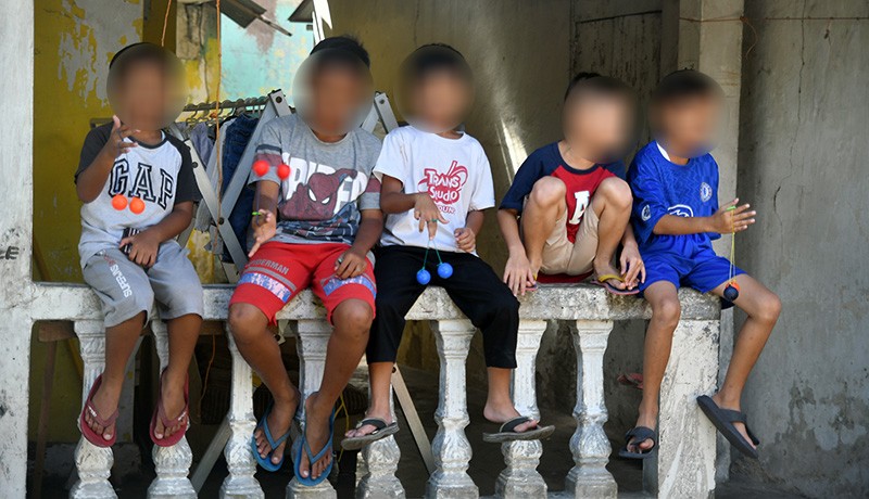 Menganggu Belajar, Mainan Latto-Latto Dilarang Dibawa ke Sekolah - Bagian 2