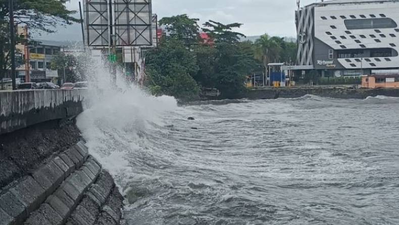 BMKG : Waspada Gelombang Tinggi hingga 6 Meter di Perairan Indonesia