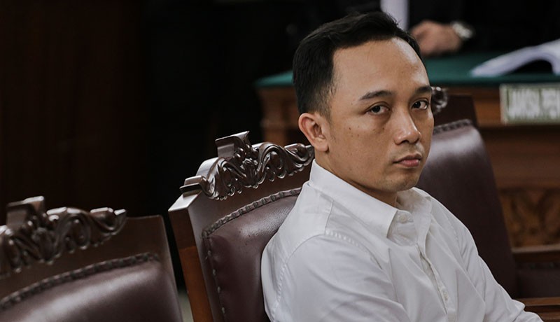 JPU Tuntut Ricky Rizal 8 Tahun Penjara - Bagian 1