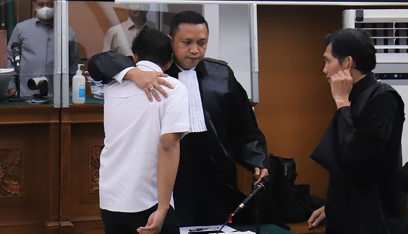 Ekspresi Bharada E Dituntut 12 Tahun Penjara - Bagian 3