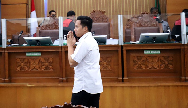 Ekspresi Bharada E Dituntut 12 Tahun Penjara - Bagian 2