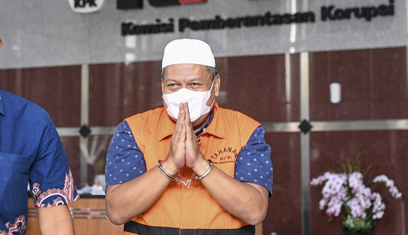 Pakai Peci Putih, AKBP Bambang Kayun Jalani Pemeriksaan Perdana di KPK - Bagian 2