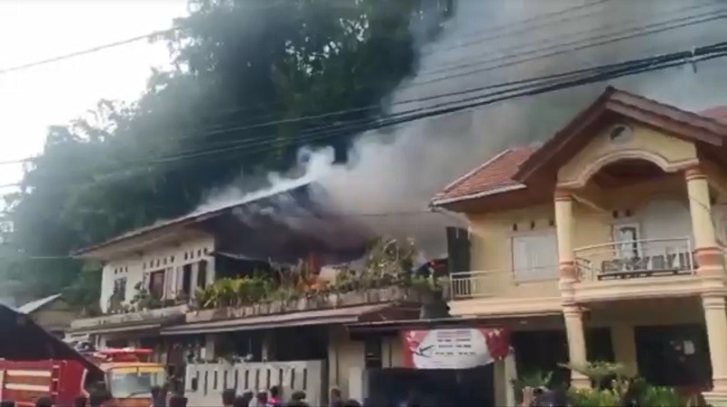 Kebakaran di Tana Toraja, 3 Rumah Ludes Terbakar, Pemilik Sempat Terjebak