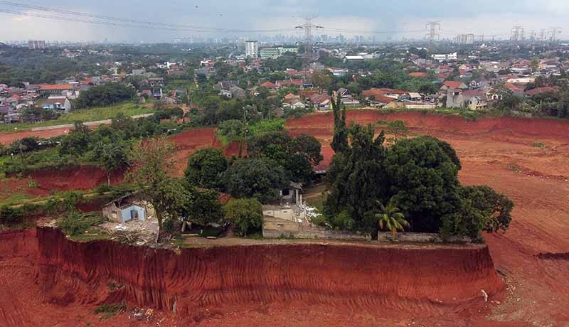 Penampakan Rumah Berdiri di Tengah Proyek Tol Serpong-Cinere - Bagian 2