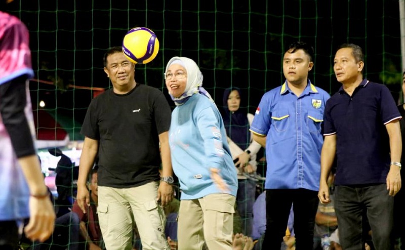 Dukung Atlet Bola Voli, Wakil Bupati Bone Bolango Siap Hadirkan Gedung Olahraga Representatif