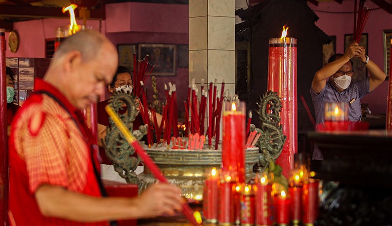 Ibadah Tahun Baru Imlek 2574 di Vihara Gayatri Depok  - Bagian 3
