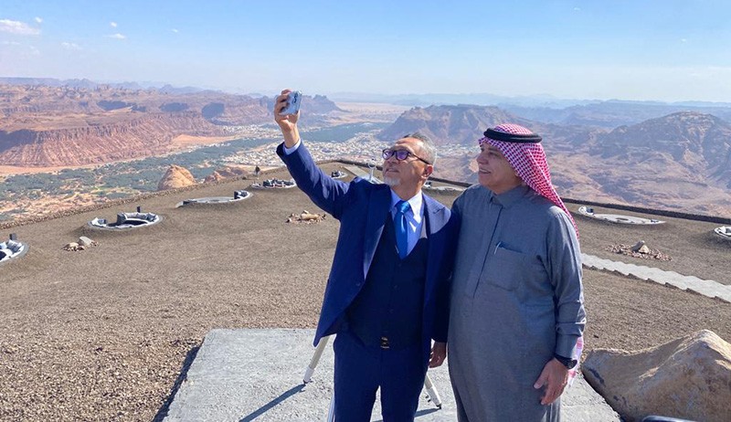Mendag Majid Sebut Pertemuan Bilateral di Al Ula Sejarah Baru Hubungan Dagang RI-Saudi - Bagian 1