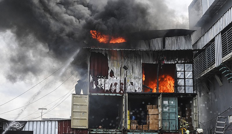 Gudang Fiber Optik di Plumpang Jakut Ludes Terbakar - Bagian 2