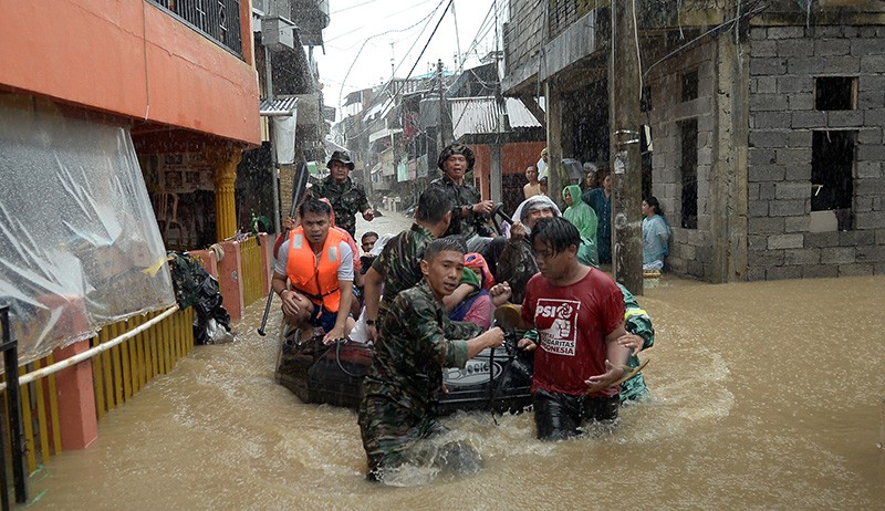 Banjir Manado Masuk hingga Permukiman Warga - Bagian 2