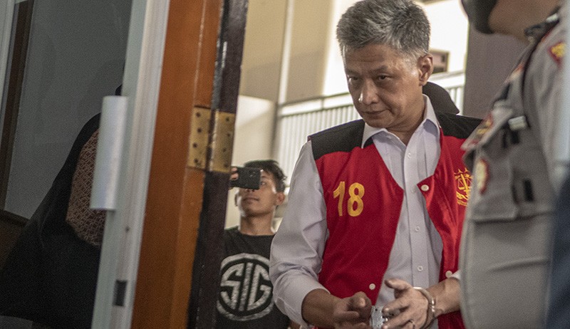 Hendra Kurniawan Dituntut 3 Tahun Penjara - Bagian 1