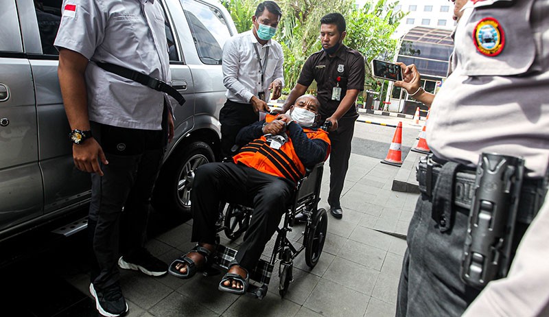 KPK Kembali Periksa Lukas Enembe - Bagian 2