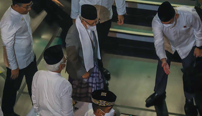 Wapres Ma'ruf Amin Terima Anugerah Satu Dekade Nahdlatul Ulama - Bagian 3