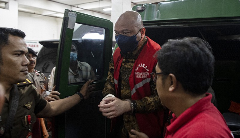 Sidang Dakwaan Teddy Minahasa, Hotman Paris Duduk di Kursi Kuasa Hukum - Bagian 2
