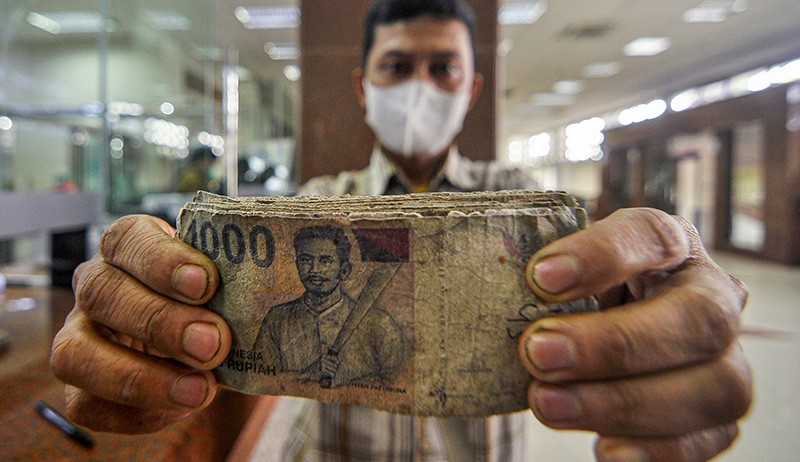 Penampakan Tumpukan Uang Rusak Tidak Layak Pakai - Bagian 2