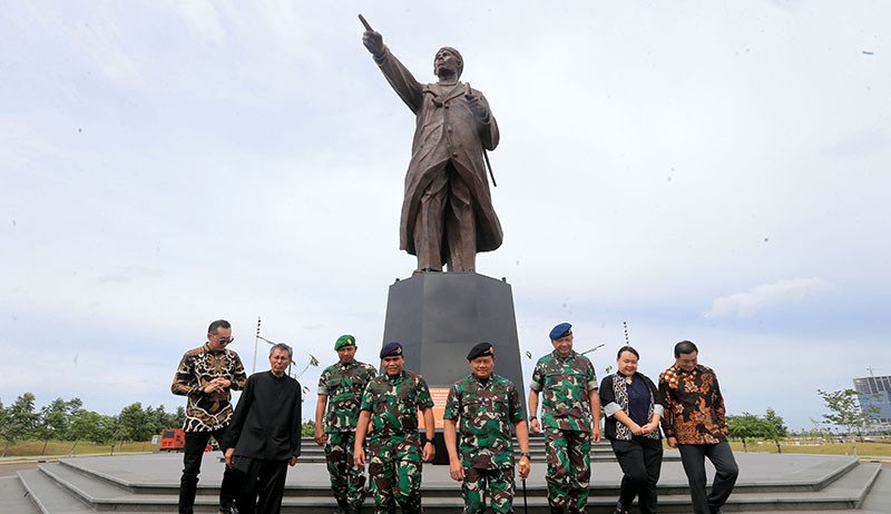Monumen Jenderal Soedirman Menjulang Setinggi 15 Meter di Dekat Exit Tol PIK2 - Bagian 1
