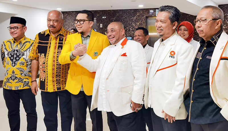 Elite PKS Datangi Markas Partai Golkar - Bagian 1