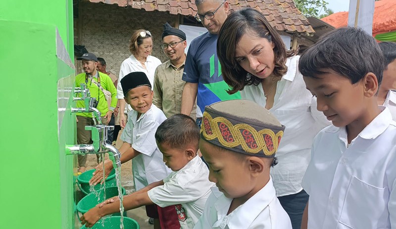 Awali Tahun 2023 dengan Berbuat Baik, Manulife Bangun Sarana Air Bersih di Pandeglang - Bagian 3