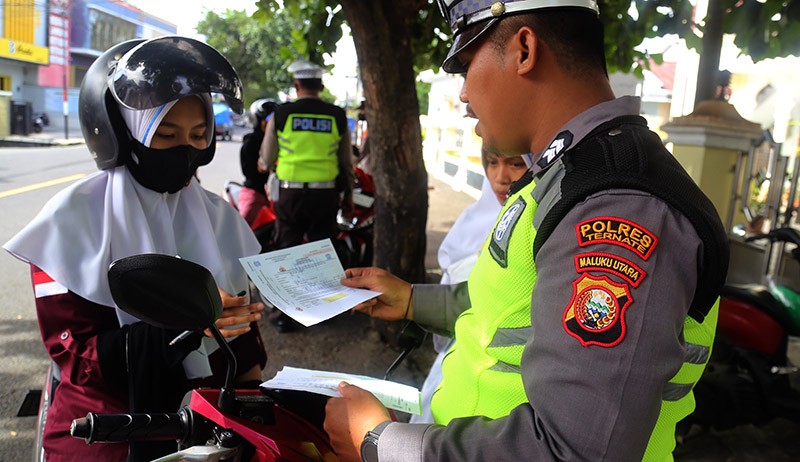 Polres Bangka Tengah Kembali Terapkan Tilang Manual