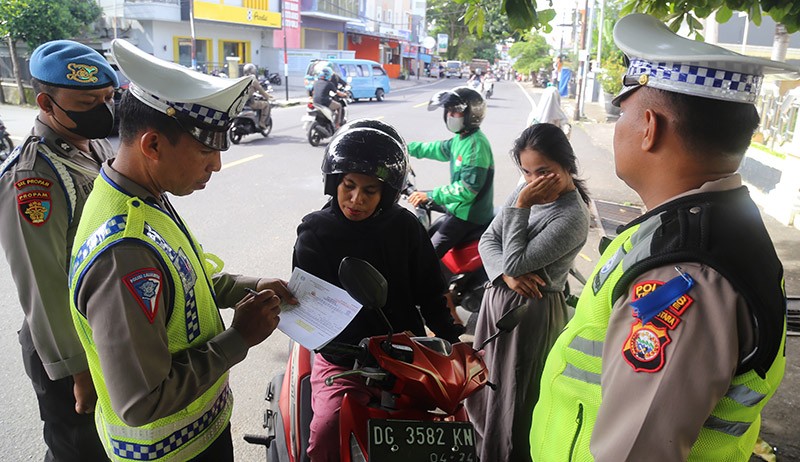 Surat Peringatan Tidak Ampuh, Tilang Manual Akan Kembali Diberlakukan - Bagian 1