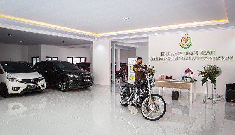 Bak Showroom Otomotif, Ini Isi Galeri Penyimpanan Barang Bukti Kejari Depok - Bagian 2