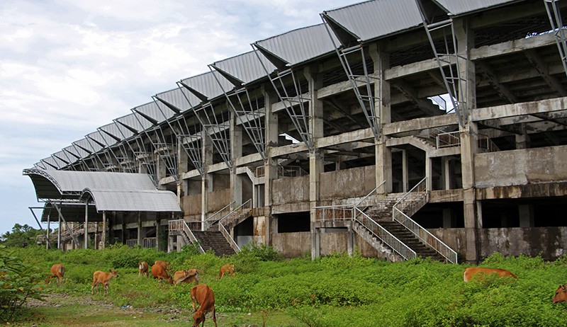 Pembangunan Terhenti, Stadion Barombong Kapasitas 40.000 Orang Kini Terbengkalai - Bagian 2