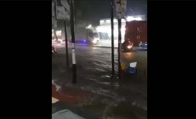Banjir di Situbondo Robohkan Bangunan Rumah, 1 Orang Tewas 2 Luka-Luka 