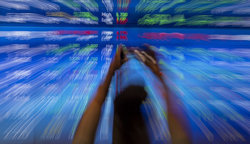 IHSG Akhir Pekan Ditutup Melemah ke Level 6.880,3 - Bagian 3