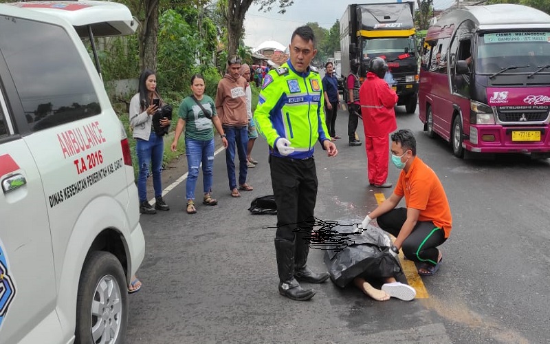 Dijemput Teman Pria, Karyawati Pabrik Asal Ciamis Tewas Tergilas Bus Garut