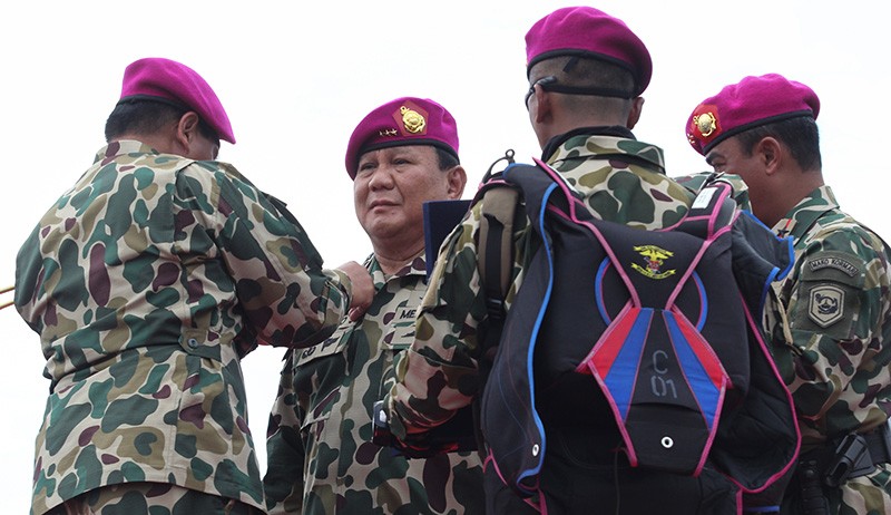 Terima Brevet Intai Para Amfibi, Prabowo Diangkat Jadi Warga Kehormatan Korps Marinir - Bagian 1